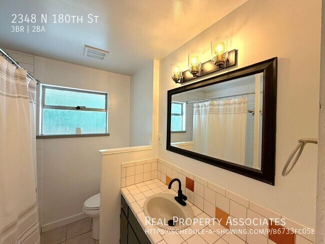 Building Photo - 2348 N 180th St