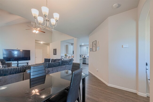 Building Photo - 10914 Webber Ln