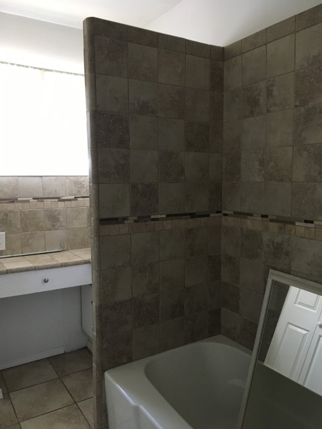 Bathroom - 3721 Corinth Ave