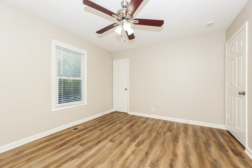 Building Photo - 2813 Edward Ct