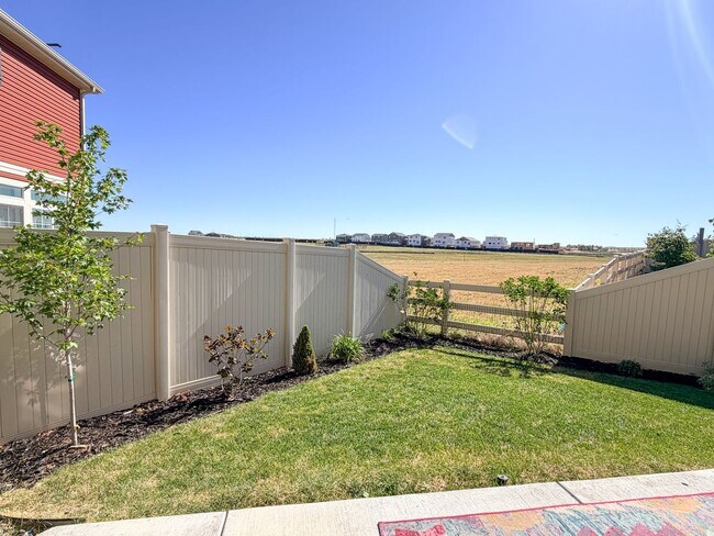 Building Photo - Beautiful Single Family Home | Aurora