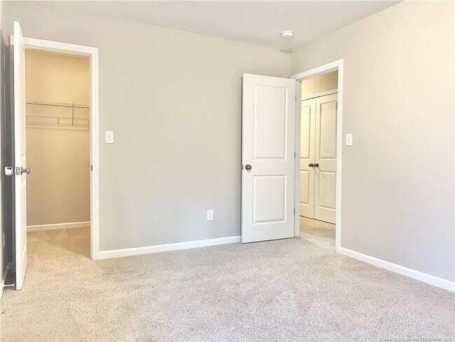 Building Photo - 620 Rose Mallow Dr
