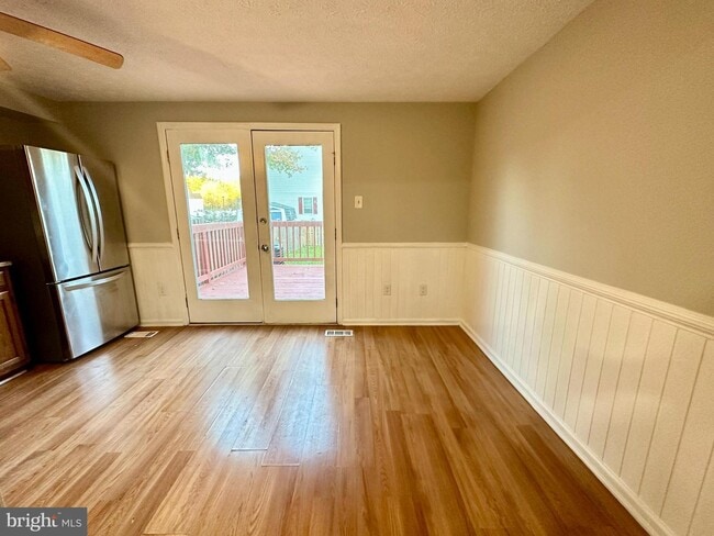 Building Photo - 949 Angel Valley Ct