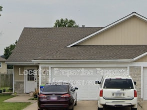 Building Photo - 318 Creekside Ct