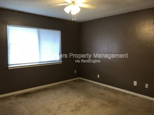 Building Photo - 1111 Bloodworth Ln