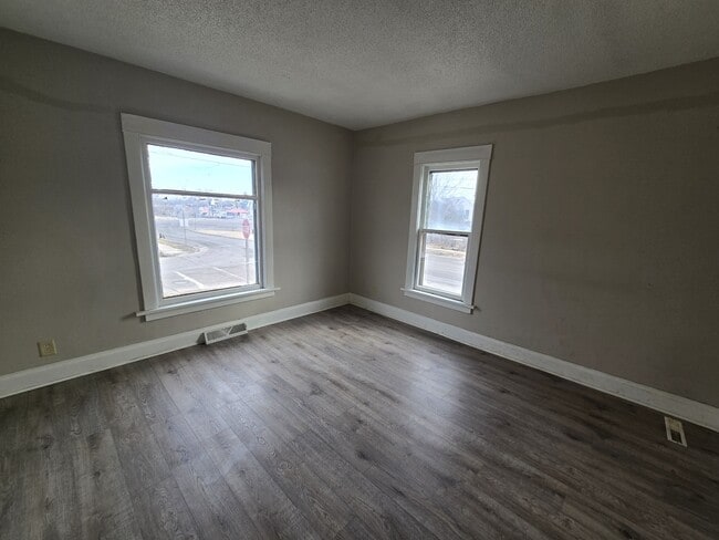 Building Photo - 1324 South St