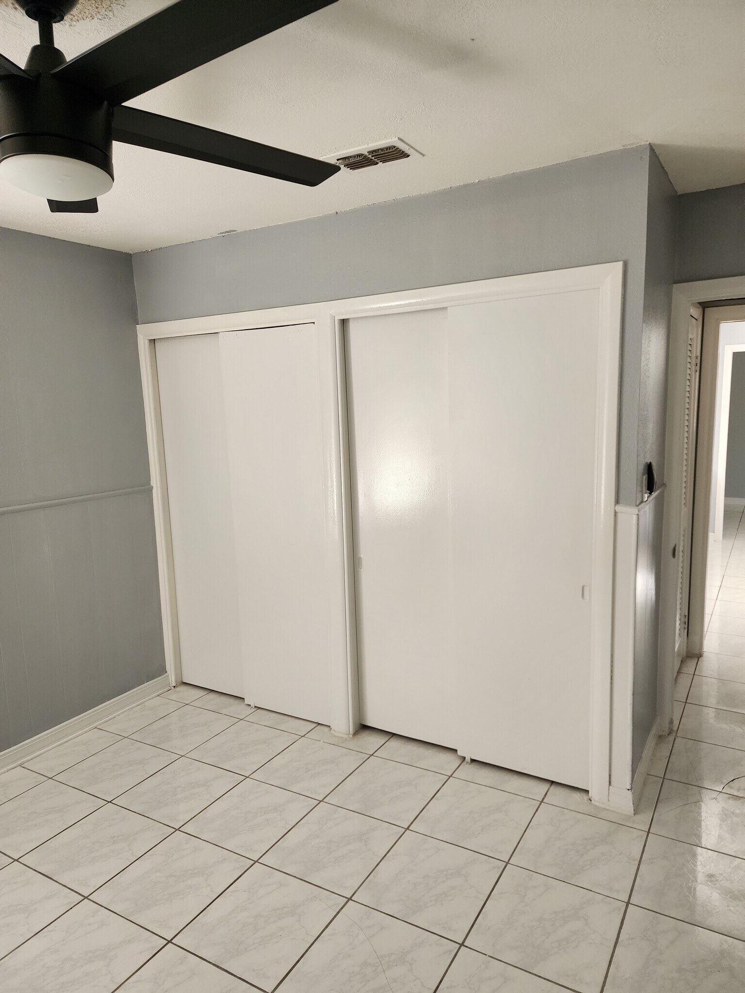 Building Photo - 304 Staunton St