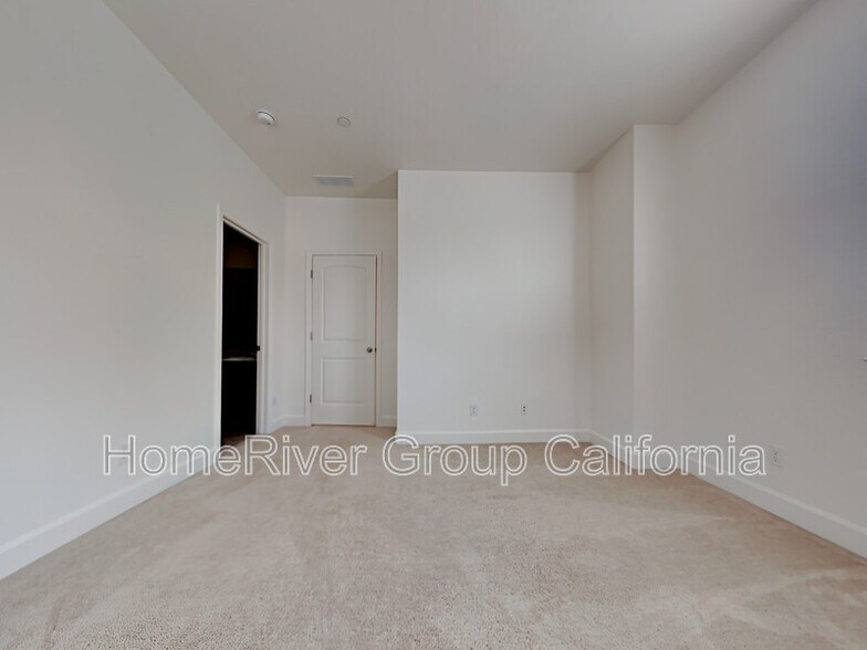 Building Photo - 843 Blossom Rock Ln