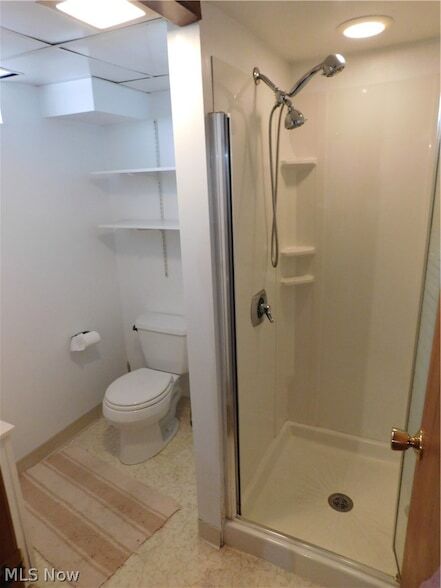 Building Photo - 5653 Cumberland Dr