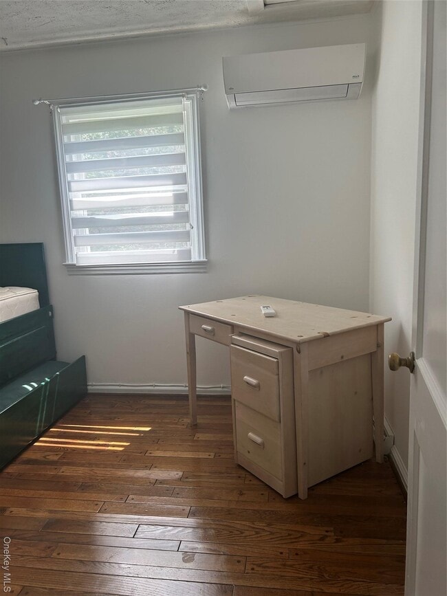 Building Photo - 1406 NY-82