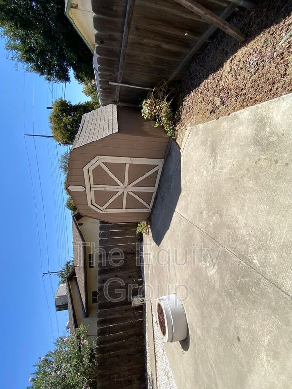 Building Photo - 1927 S Julieann Ct