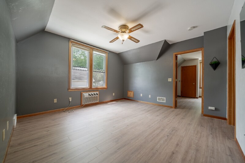 Building Photo - 1343 1/2-1343 1/2 W Washington St