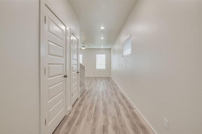 Building Photo - 8905 NW 109th St