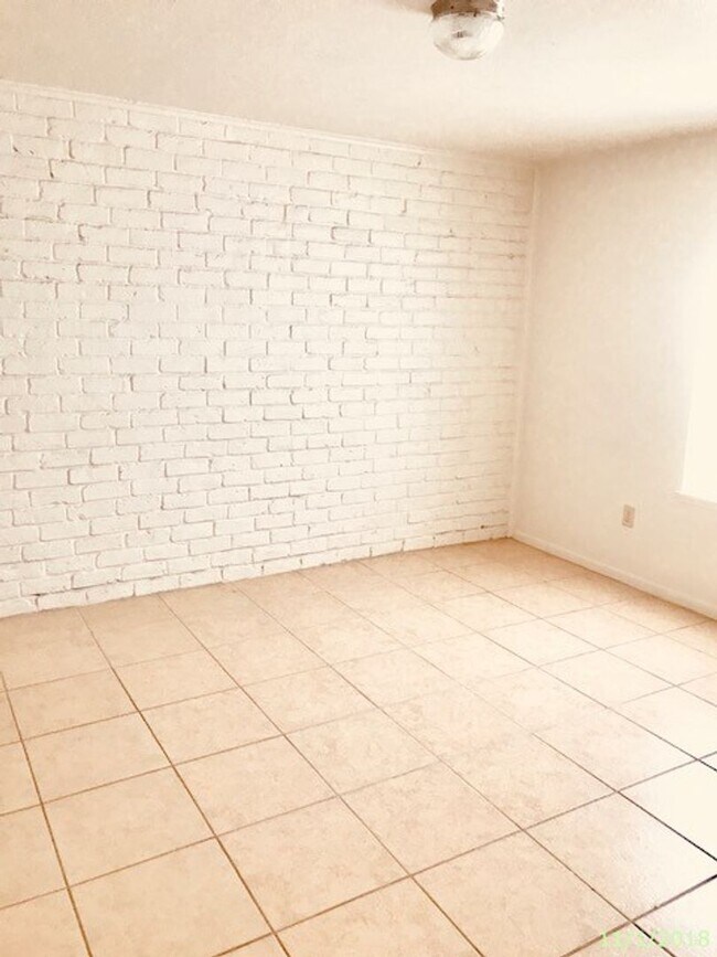 Building Photo - 1510 Beaumont Rd