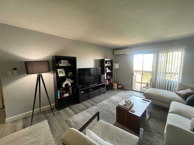 Building Photo - 12200 Montecito Rd