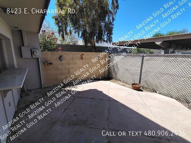 Building Photo - 8423 E Chaparral Rd