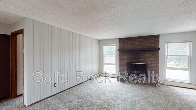 Building Photo - 345 Gahart Dr
