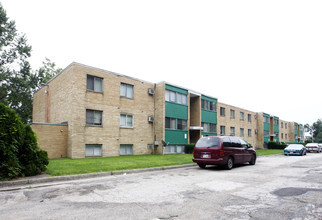 Building Photo - Tanglewood Apartments