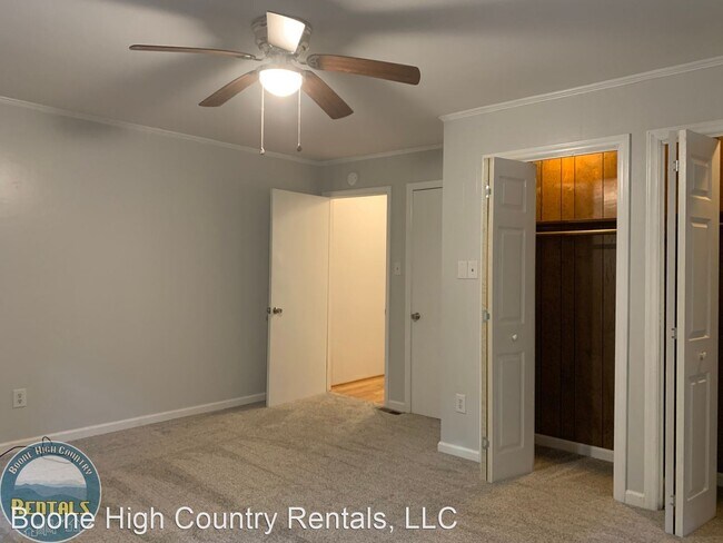 Building Photo - 2 br, 1 bath House - 459 White Oak Road