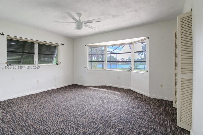 Building Photo - 10962 SW 117th St