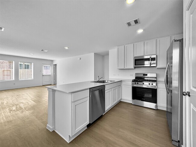 Building Photo - 5823 Standpiper Lp