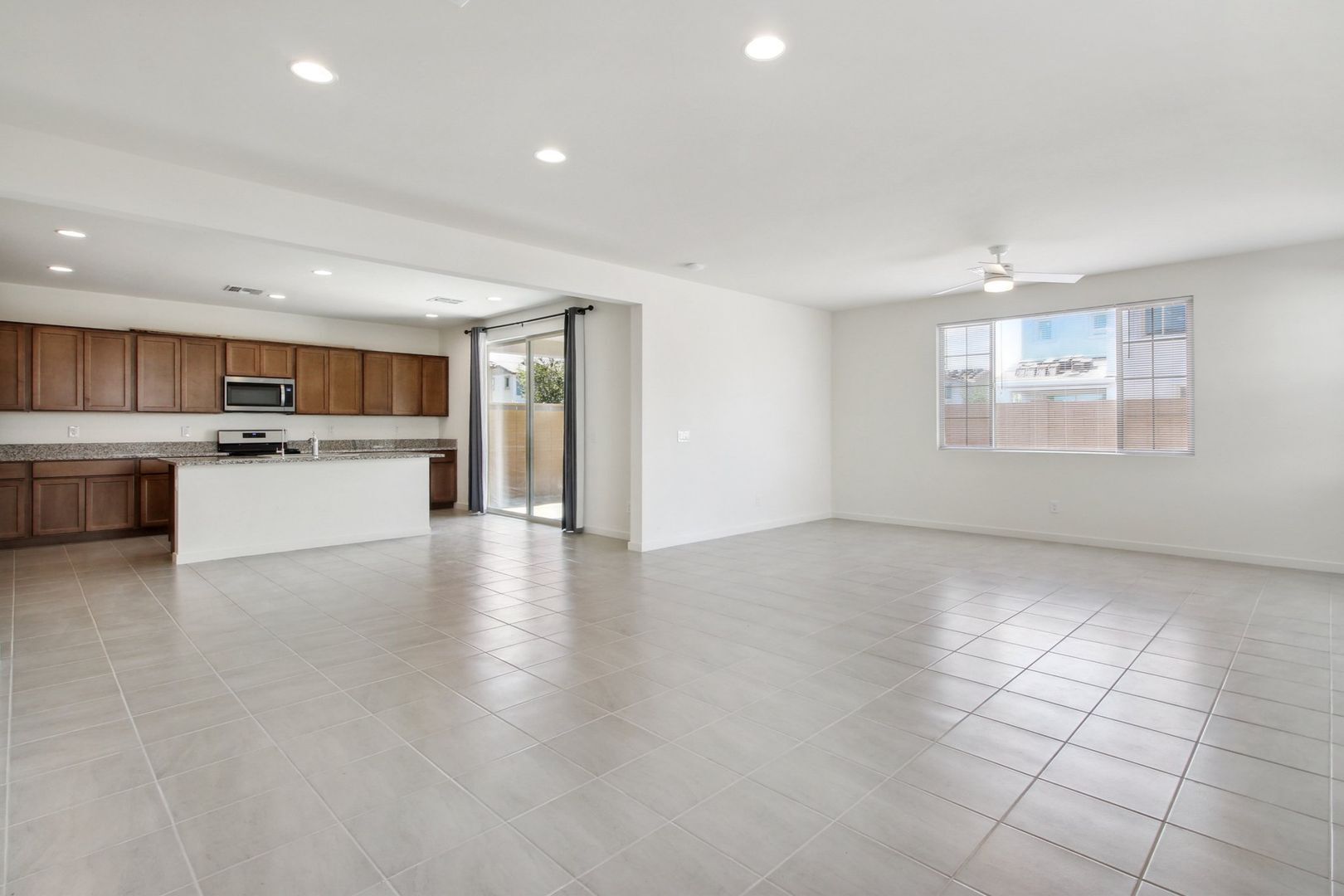 Building Photo - 21283 E Swan Dr