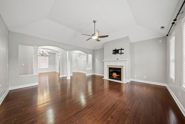 Building Photo - 3532 Bunting Dr