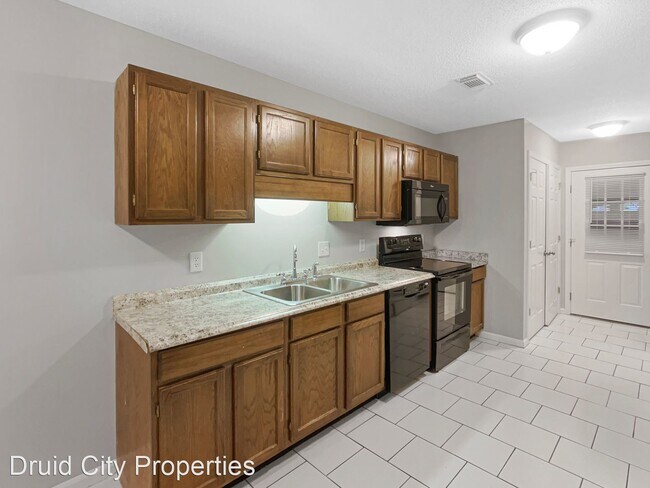 Building Photo - 3 br, 2 bath House - 1015 Mockingbird Lane