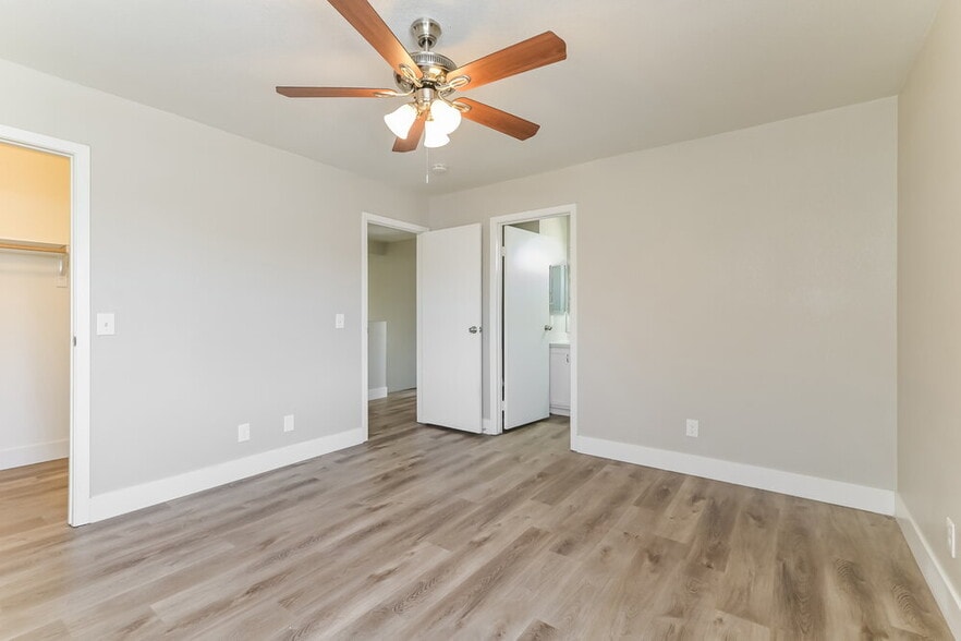 Building Photo - 106 Spinnaker Dr