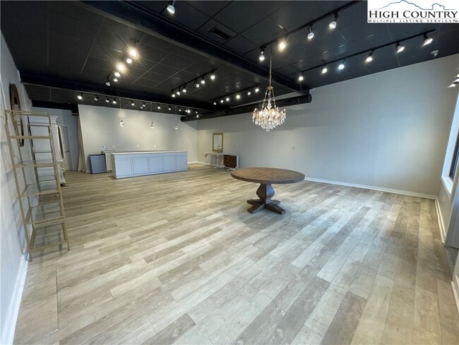 Building Photo - 15 E 2nd St