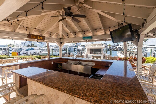 Building Photo - 1 Las Olas Cir