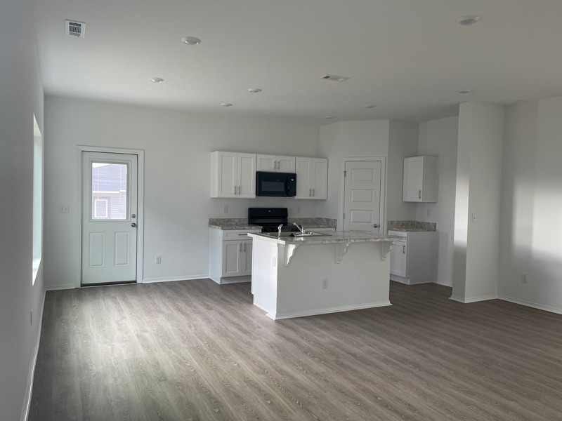 Building Photo - 6723 SW Dignity Ave