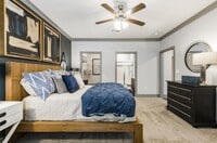 Building Photo - 2101 Kingsley Dr
