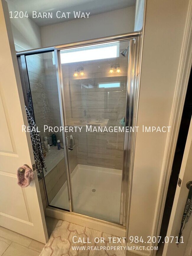 Building Photo - 1204 Barn Cat Way