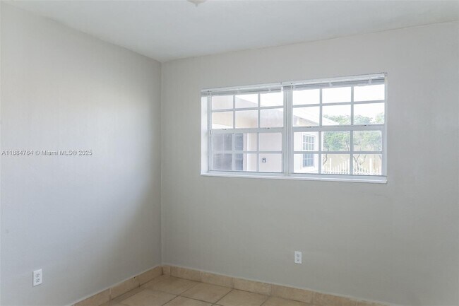Building Photo - 1031 NW 178th Terrace