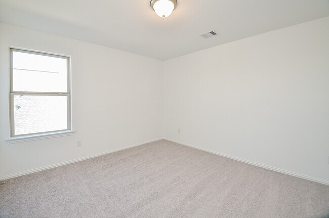 Building Photo - 7919 Royal Palm Dr