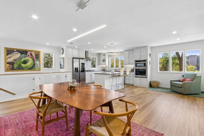 Building Photo - Steps to the Ocean! 3/3, 2198sq', Ocean View, Furnished