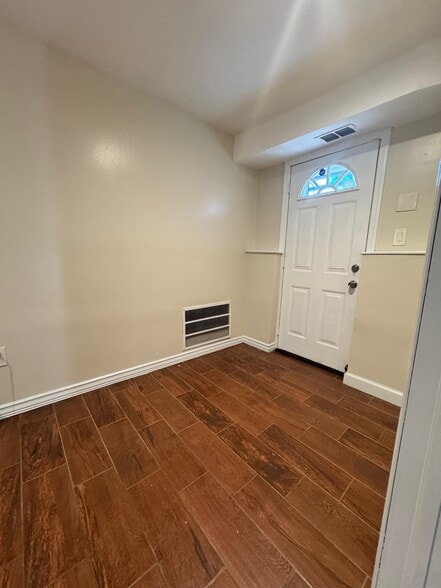 Building Photo - 1108 Frank St