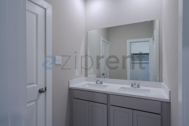 Building Photo - 13323 Prado Rdg Ln