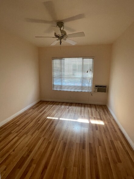 Building Photo - 8546 Cashio St