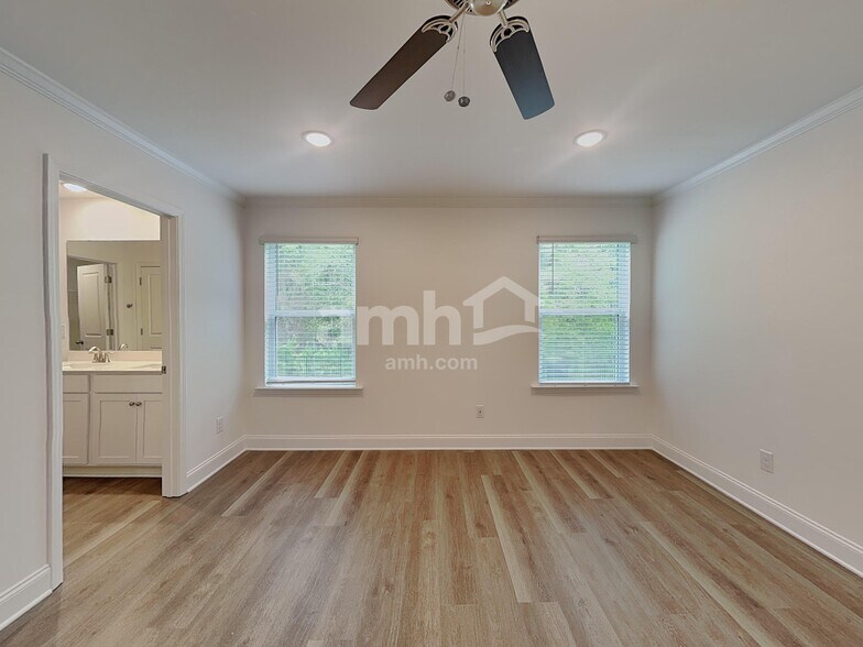 Building Photo - 1207 Livengood Wy