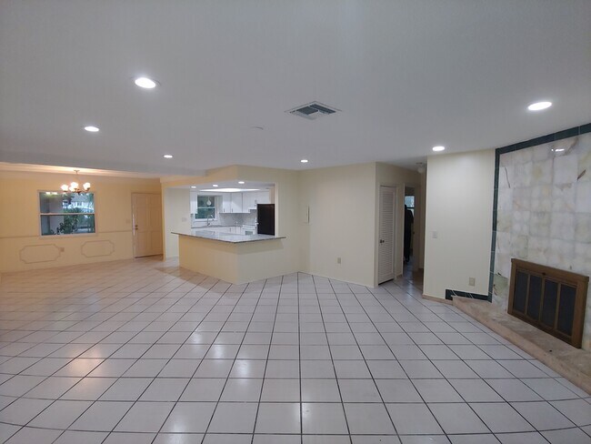 Building Photo - 4027 Audubon Dr