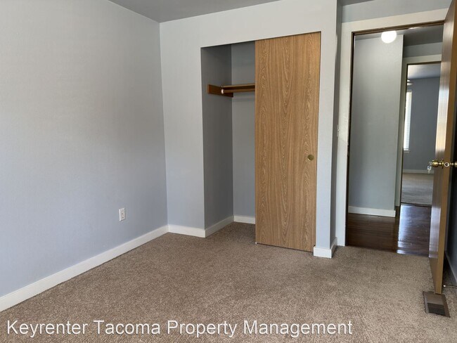 Building Photo - 4 br, 3 bath House - 319 E 96th St