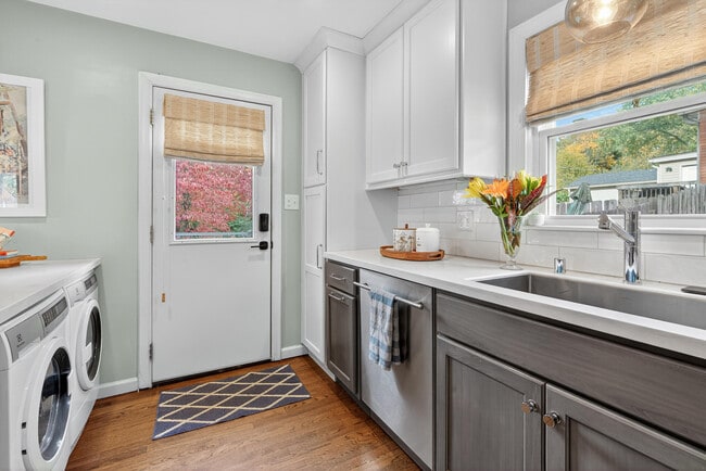 Building Photo - 1729 Appomattox Rd