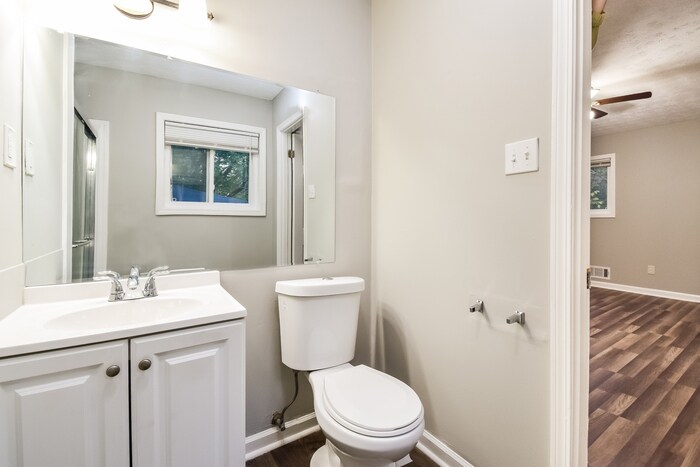 Building Photo - 191 Lucan Way