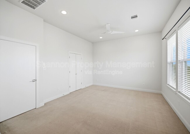 Building Photo - 3131 Leeland St
