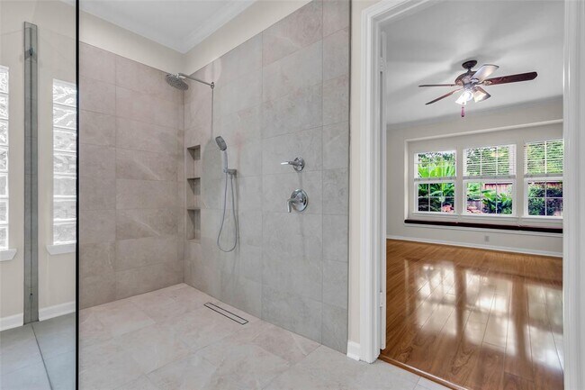 Building Photo - 7302 Palisades Heights Dr