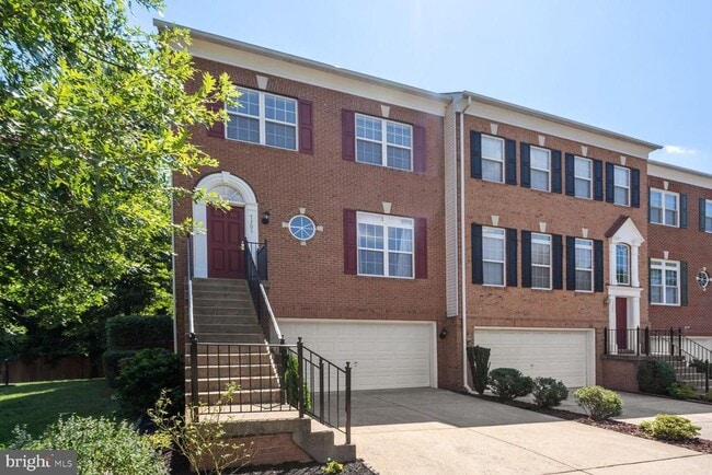 Building Photo - 7301 Oldham Leeds Way