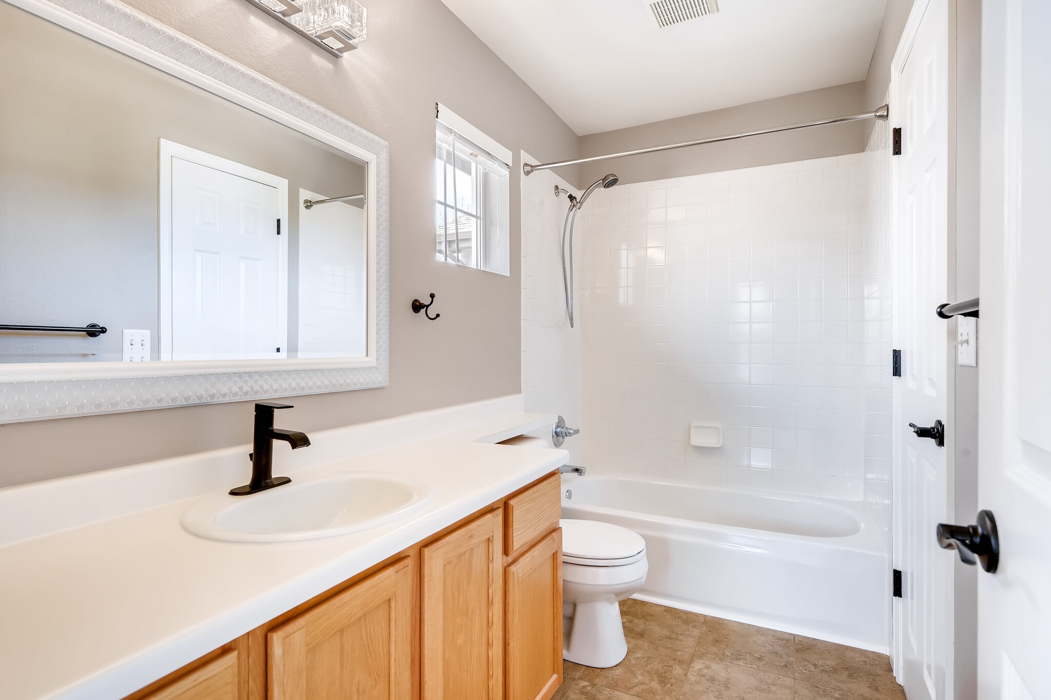 Building Photo - 3246 Astorbrook Way