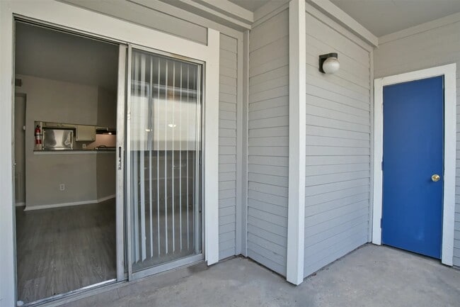 Primary Photo - 2700 S Dairy Ashford Rd